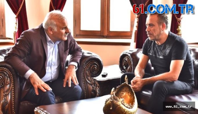 Haluk Levent, Büyükşehir Belediye Başkanı Murat Zorluoğlu'nun misafiri oldu