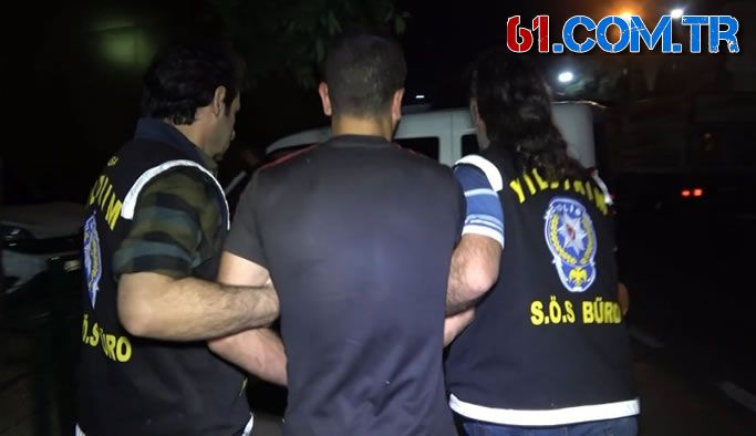 Yomra'da, çeşitli suçlardan aranan 2 kişi yakalandı.