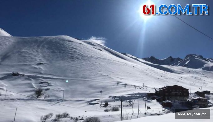 Haldızen yaylasında Dağ Kayağı Türkiye Şampiyonası başladı