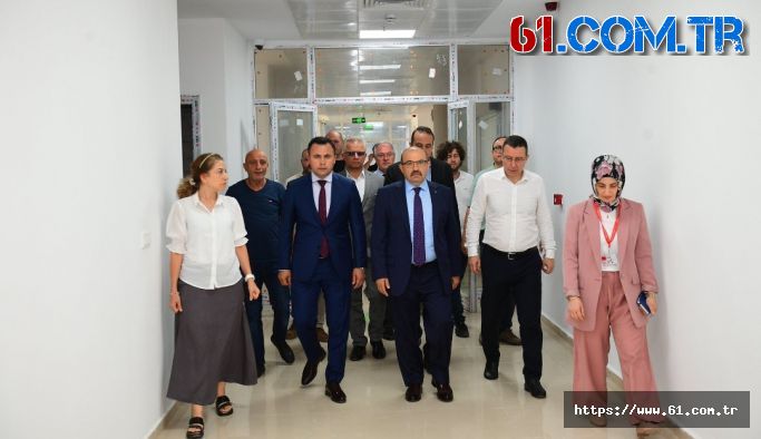 Trabzon Valisi Ustaoğlu Tonya Devlet Hastanesinde İncelemelerde Bulundu