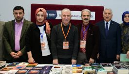 Ortahisar Belediyesi 3. Kitap Günleri’nin açılışı Trabzon Valisi Aziz Yıldırım’ın katılımıyla gerçekleştirildi.